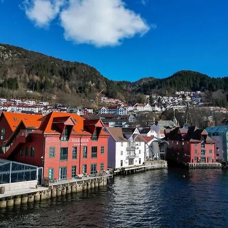 Seafront Apt. With Elevator And French Balcony * Bergen