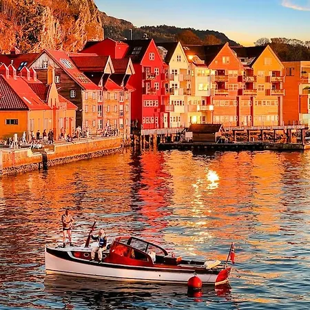 Apartamento Seafront Apt. With Elevator And French Balcony