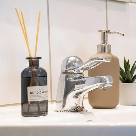 Apartamento Seafront Apt. With Elevator And French Balcony